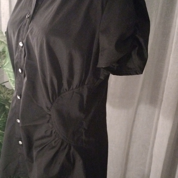 ⚜️ Dots Button Up Blouse - Picture 5 of 10